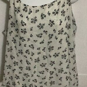 Maurice’s Black and white Camisole  top size XXL